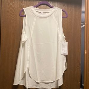 Perfect Athleta top for summer.